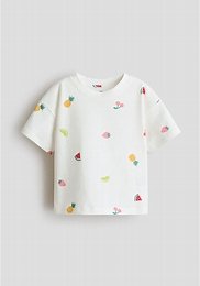 GIRL WEARS