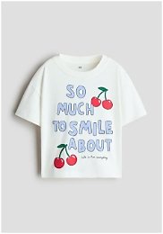 GIRL WEARS